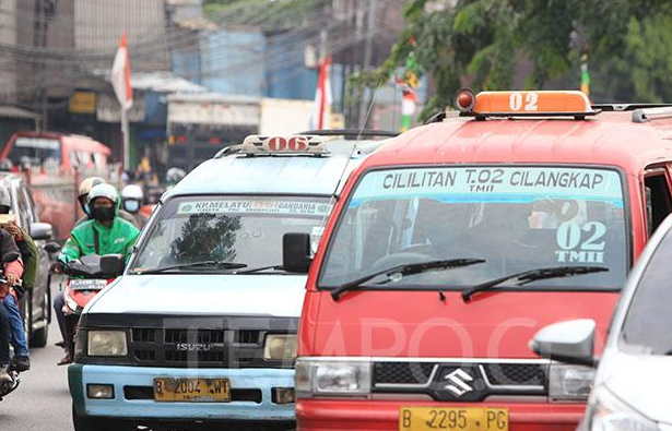 Angkot Ciputat Yang Dikendarain Penganiaya Wanita Ditemukan