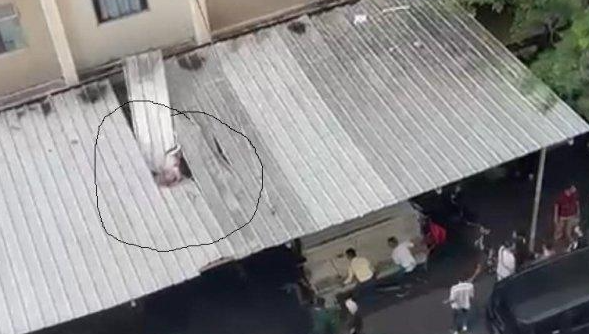 Wanita Lompat Dari Lantai 19 Karena Ada ODGJ