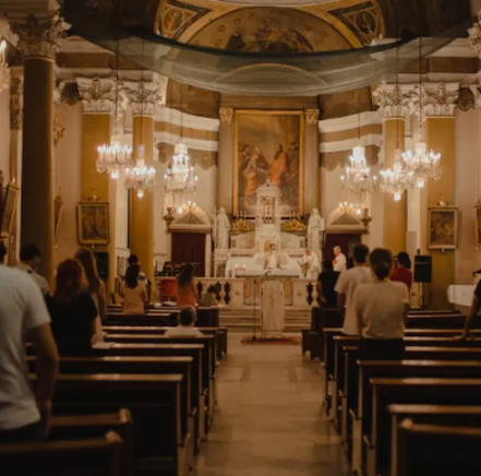 Gereja Katedral Mengatur Misa Pada Natal 2025