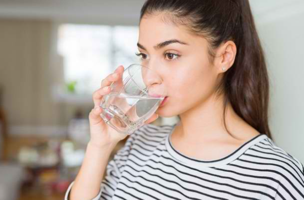 Pentingnya Minum Air Putih Cukup untuk Kesehatan Tubuh