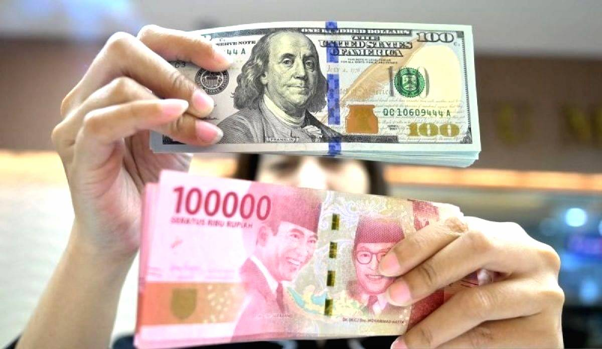 Rupiah Mendekati Rp17.000 Analisis Penyebab dan Dampaknya